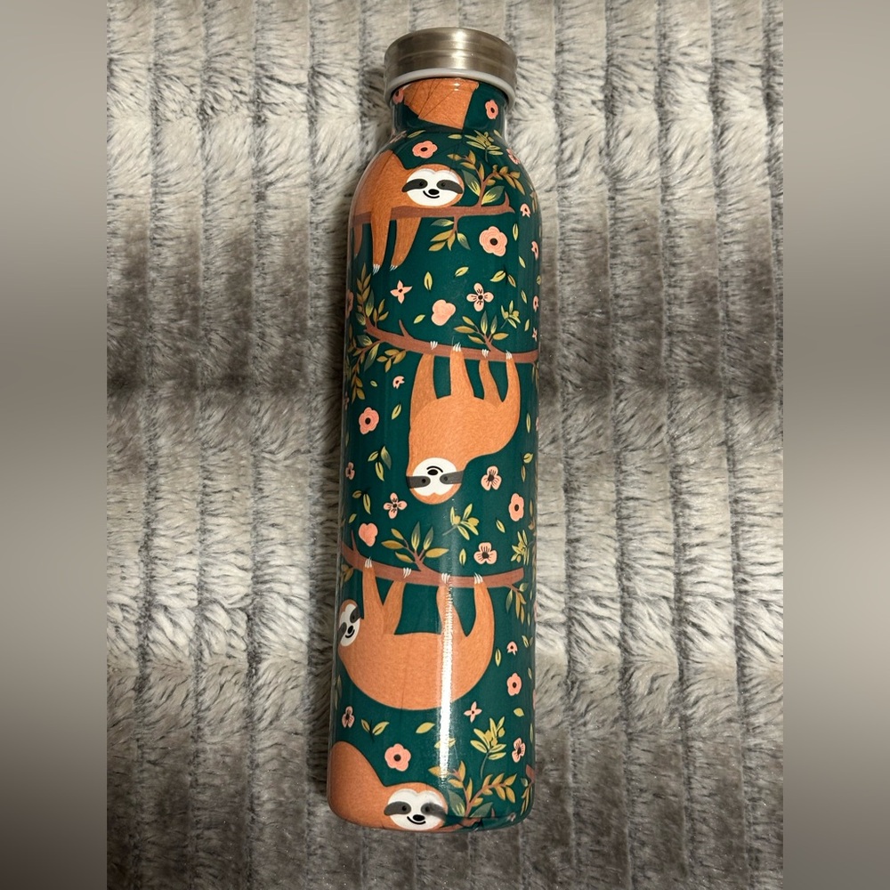 NEW Manna 20oz. Sloth Water Bottle